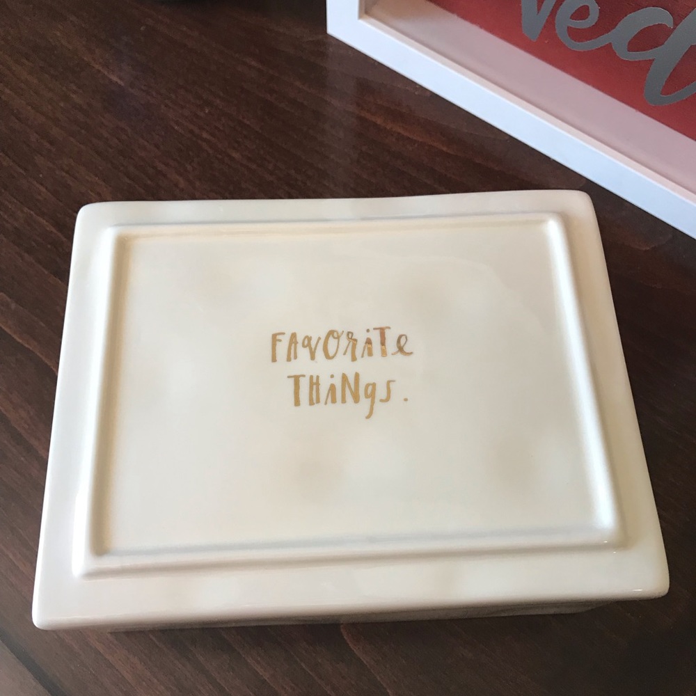 Rae Dunn trinket/jewelry box